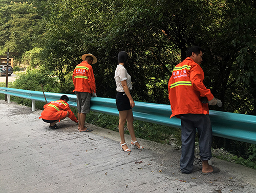 鄉村公路波形護欄安裝